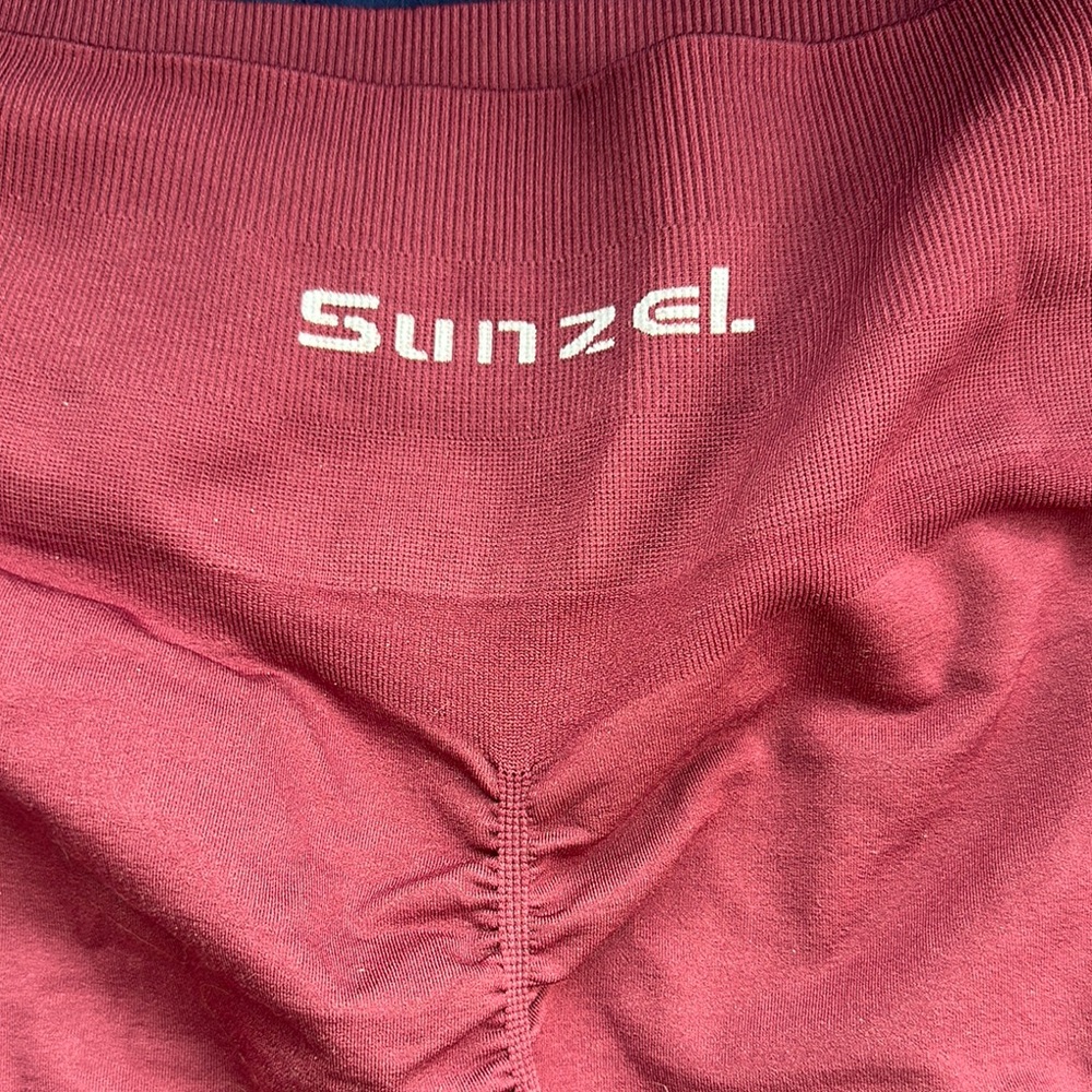 Sunzel Burgundy Leggings